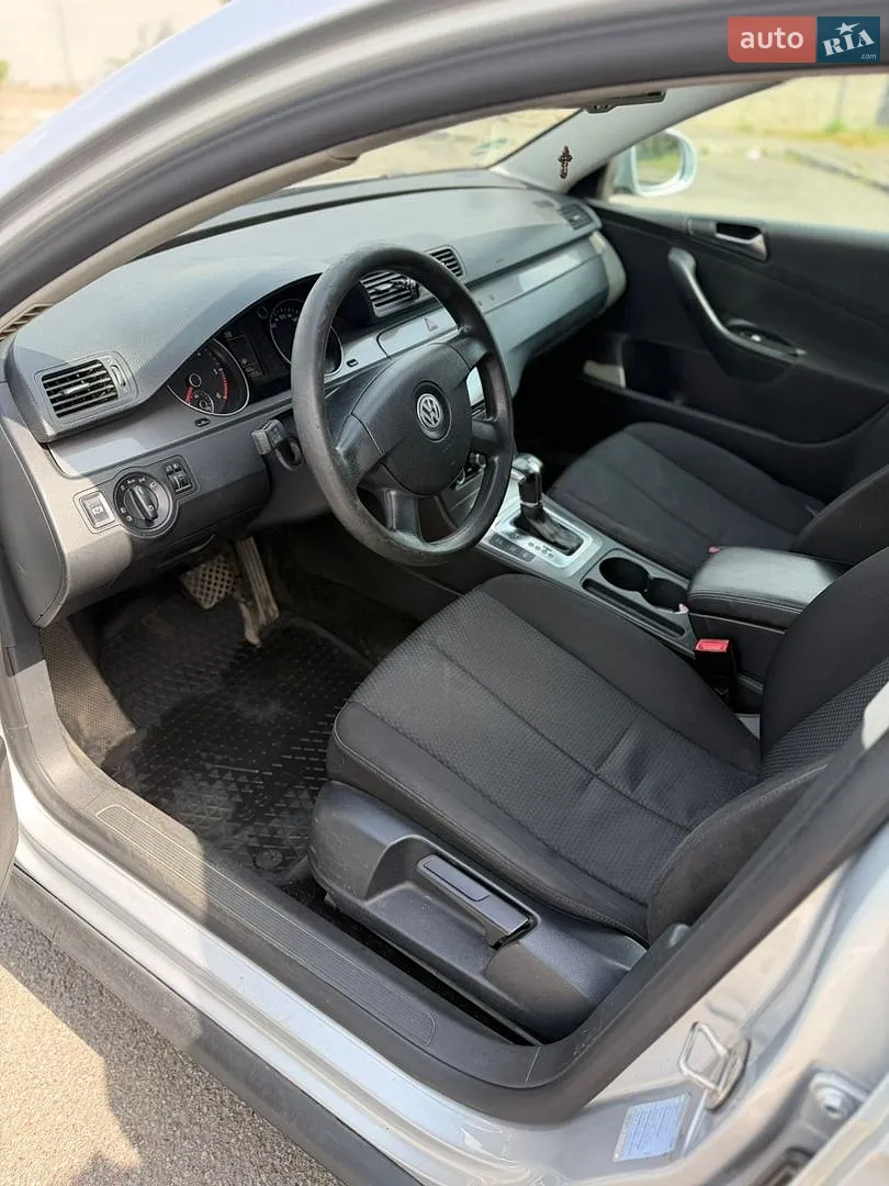 2010 Volkswagen Passat - мініатюра 12