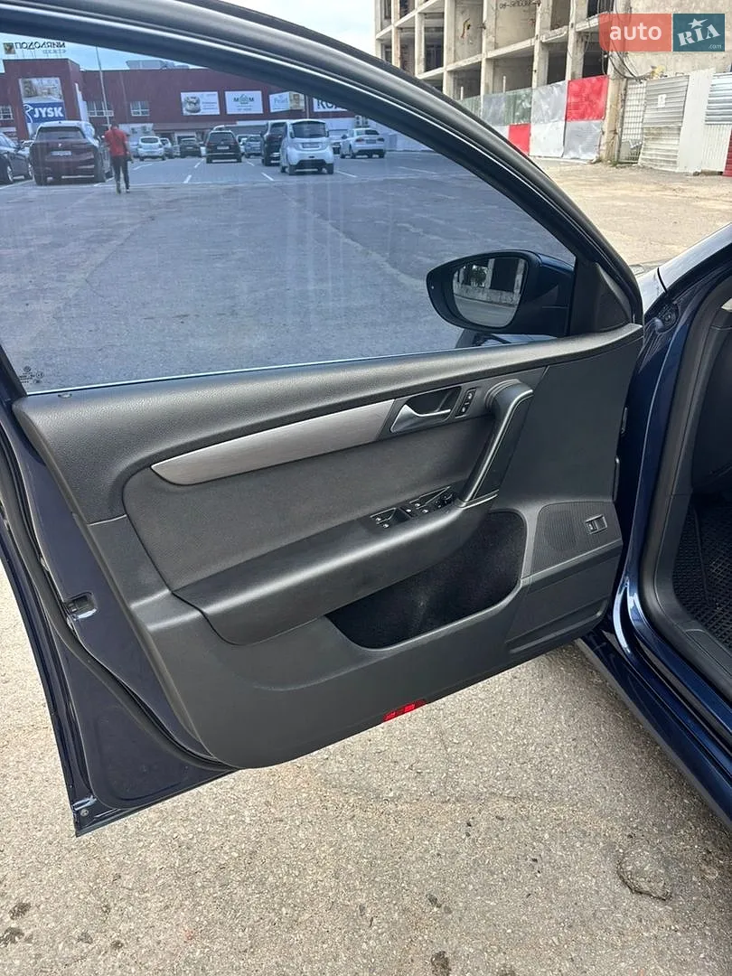2012 Volkswagen Passat - мініатюра 17