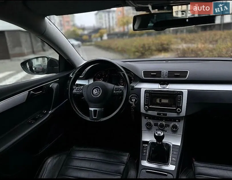 2012 Volkswagen Passat - мініатюра 16