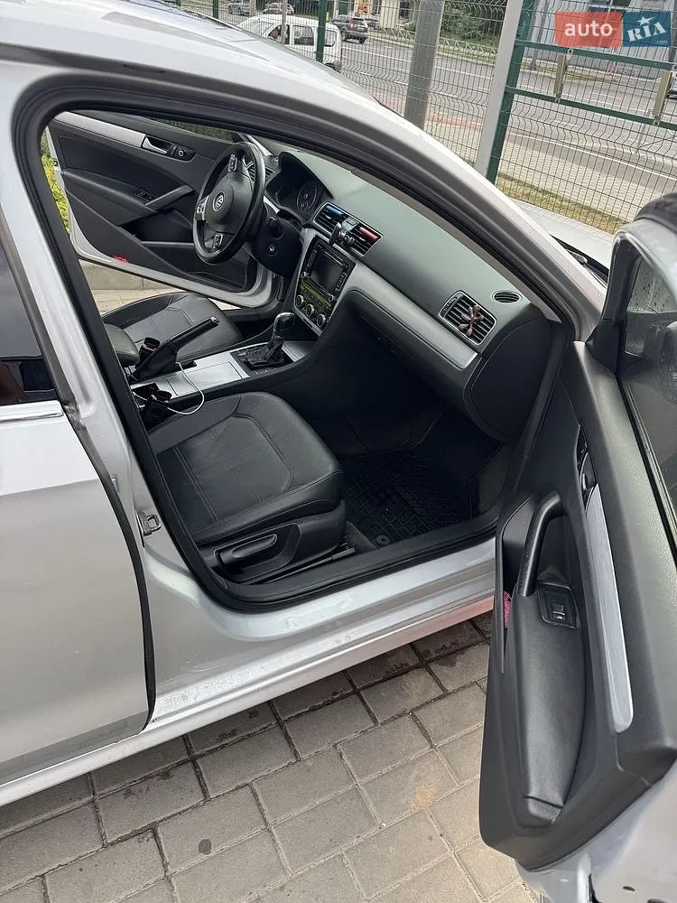 2012 Volkswagen Passat - мініатюра 10