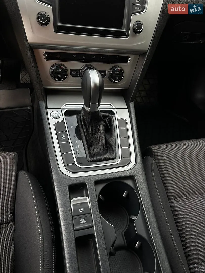 2015 Volkswagen Passat - мініатюра 24
