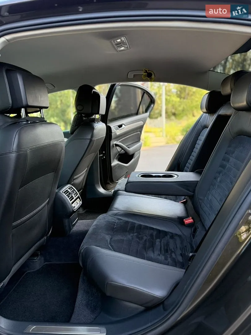 2016 Volkswagen Passat - мініатюра 31