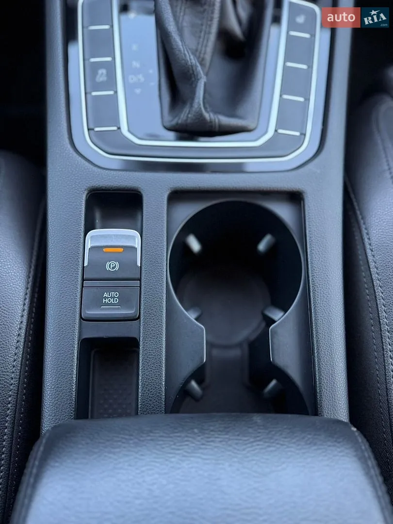 2016 Volkswagen Passat - мініатюра 39