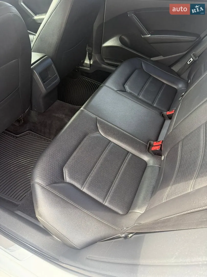 2017 Volkswagen Passat - мініатюра 17