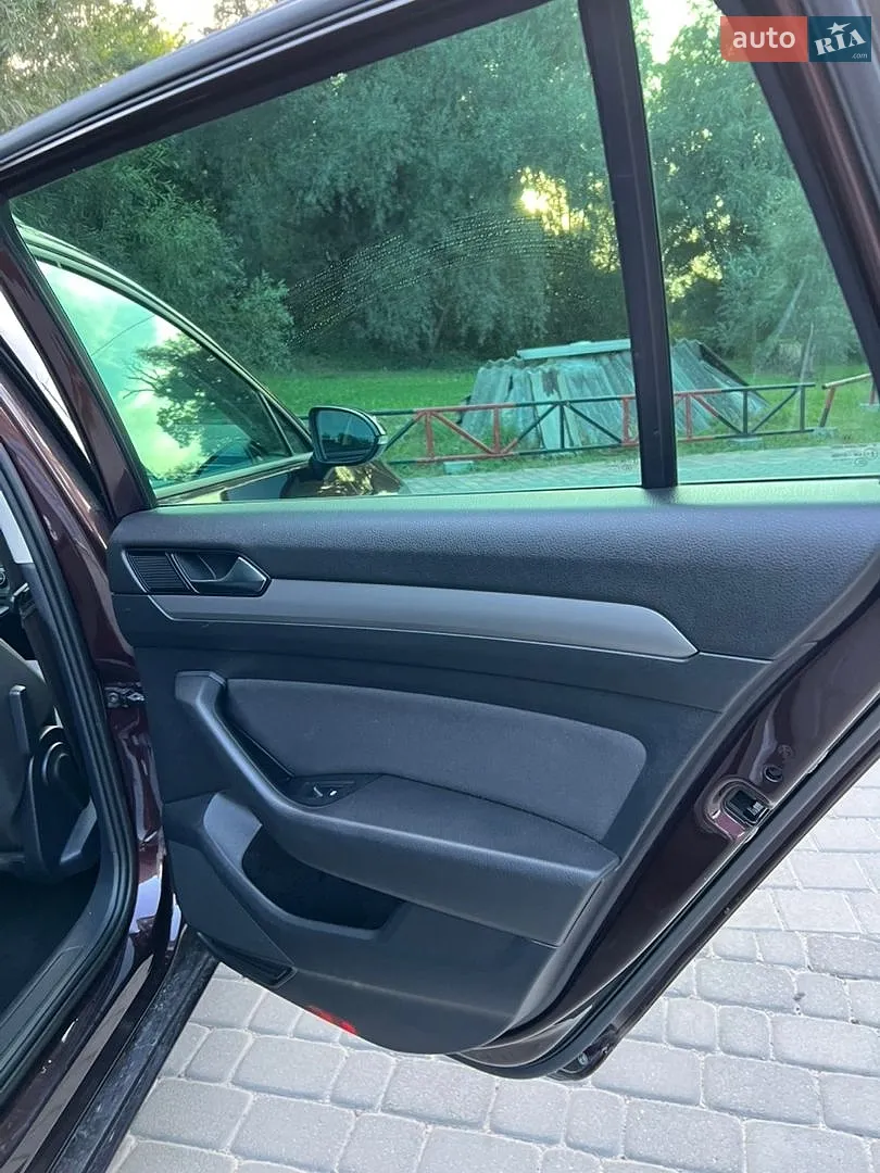 2016 Volkswagen Passat - мініатюра 17