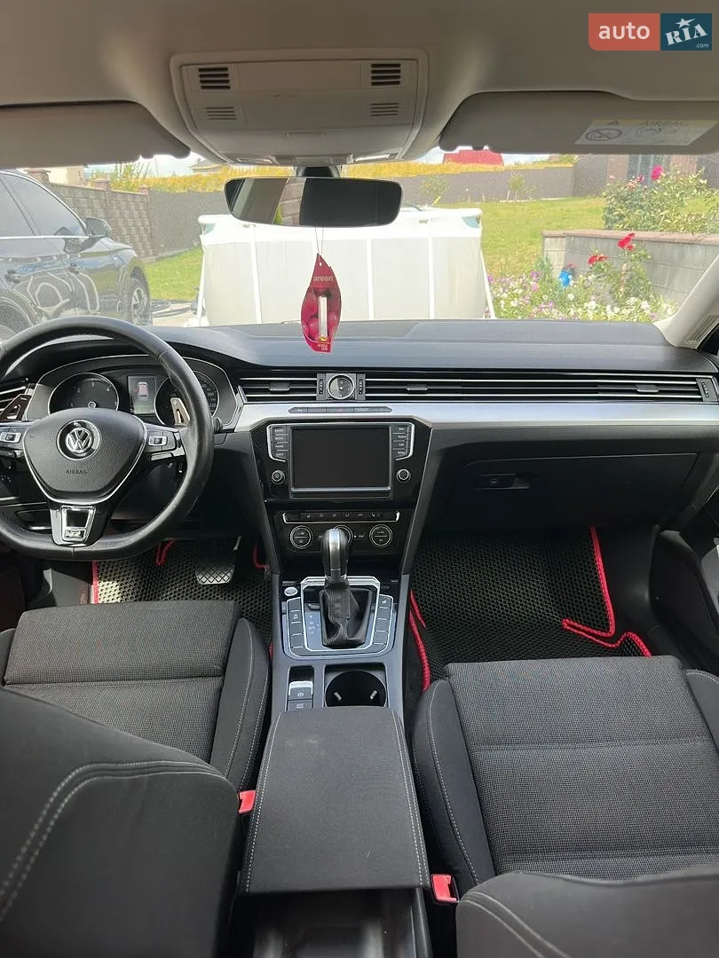 2017 Volkswagen Passat - мініатюра 18