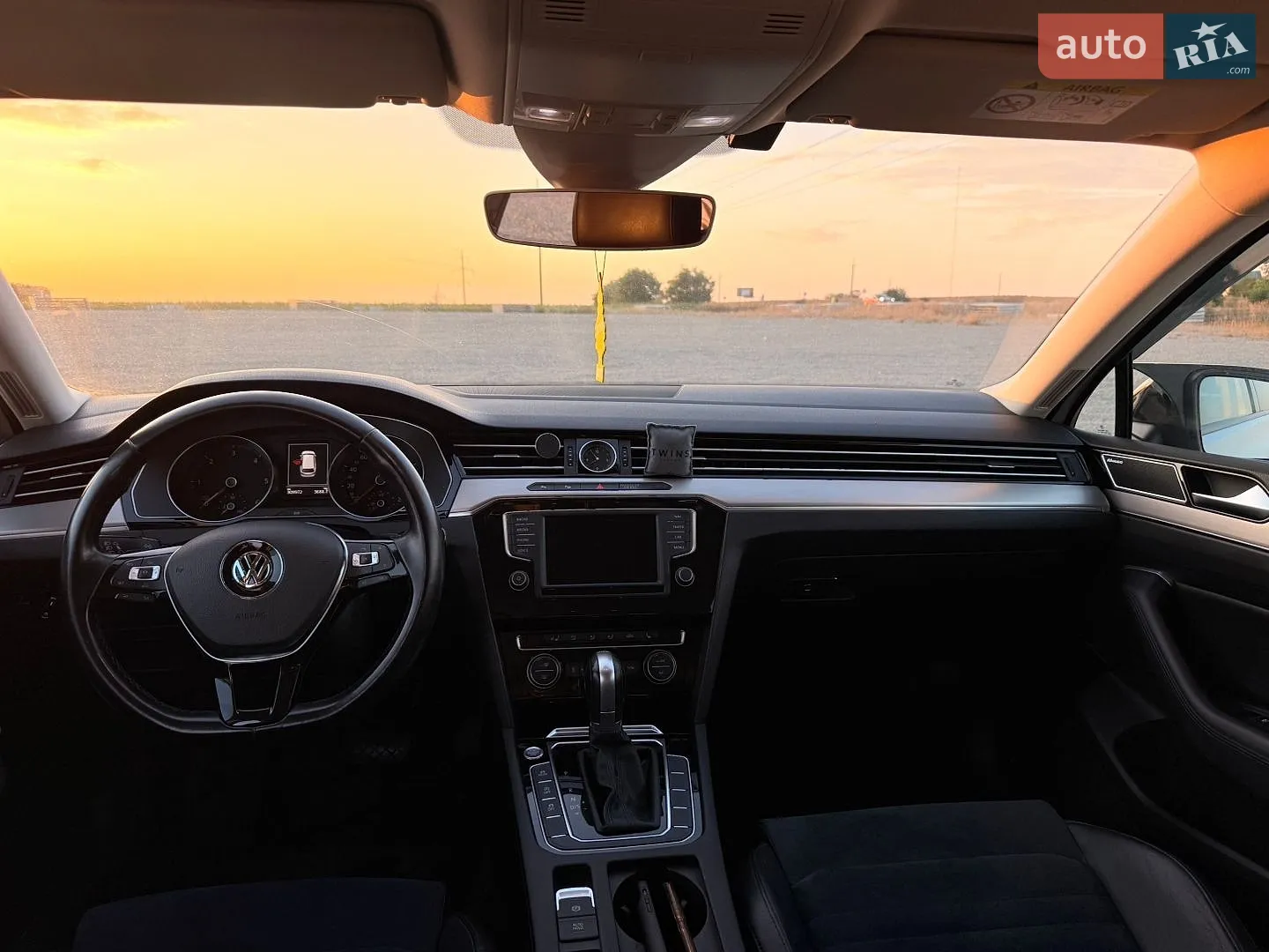 2015 Volkswagen Passat - мініатюра 33