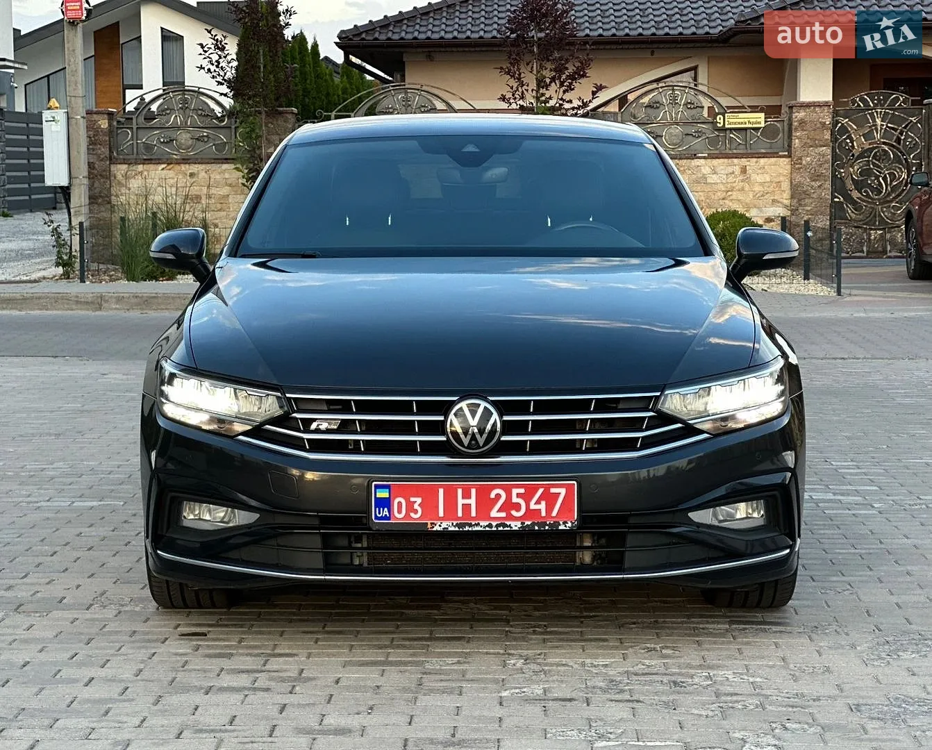 2021 Volkswagen Passat - мініатюра 2