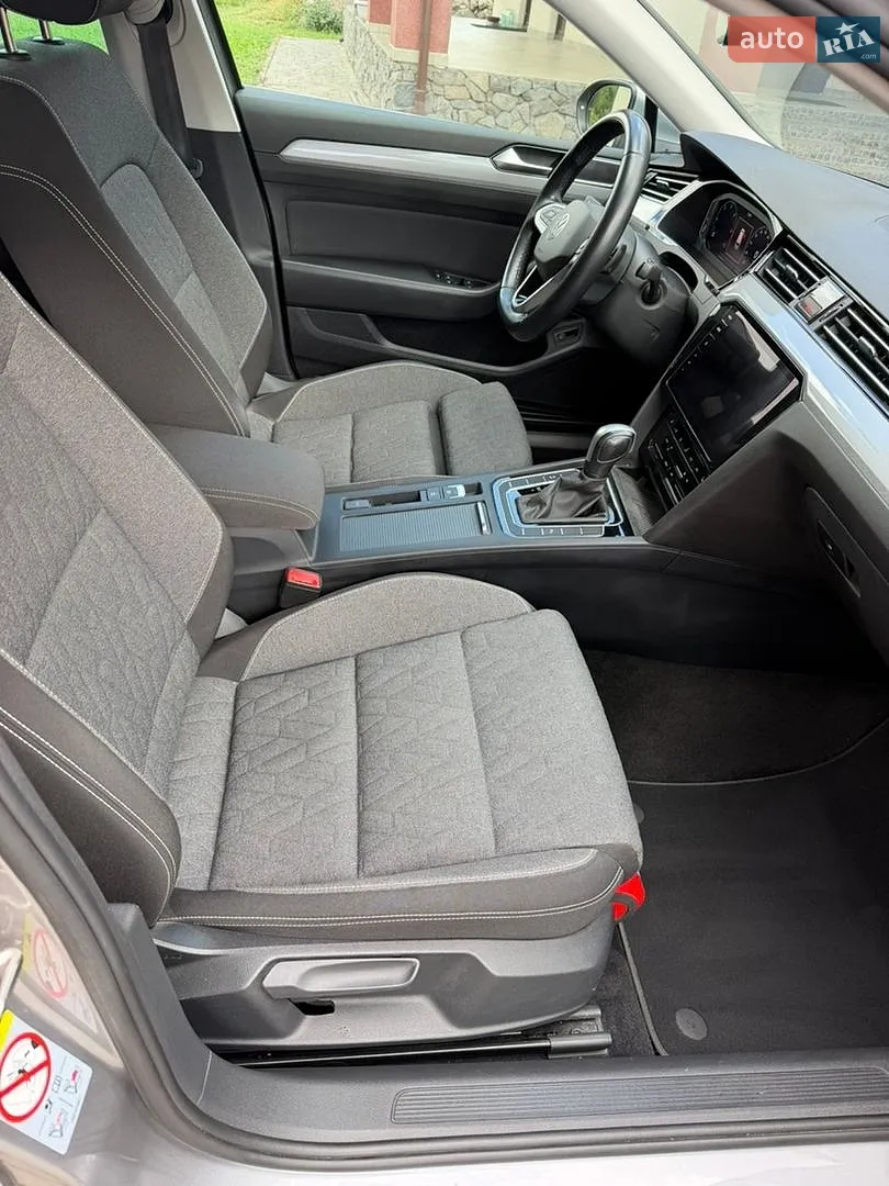 2022 Volkswagen Passat - мініатюра 27