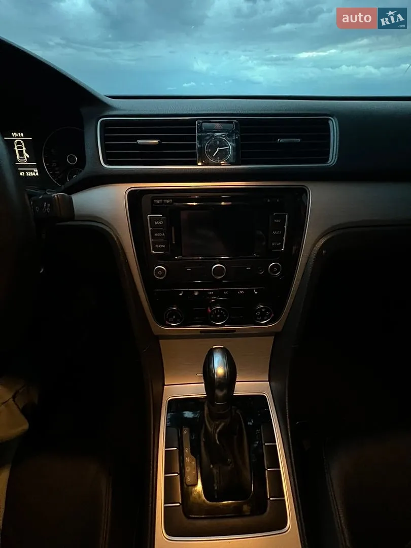 2012 Volkswagen Passat - мініатюра 32