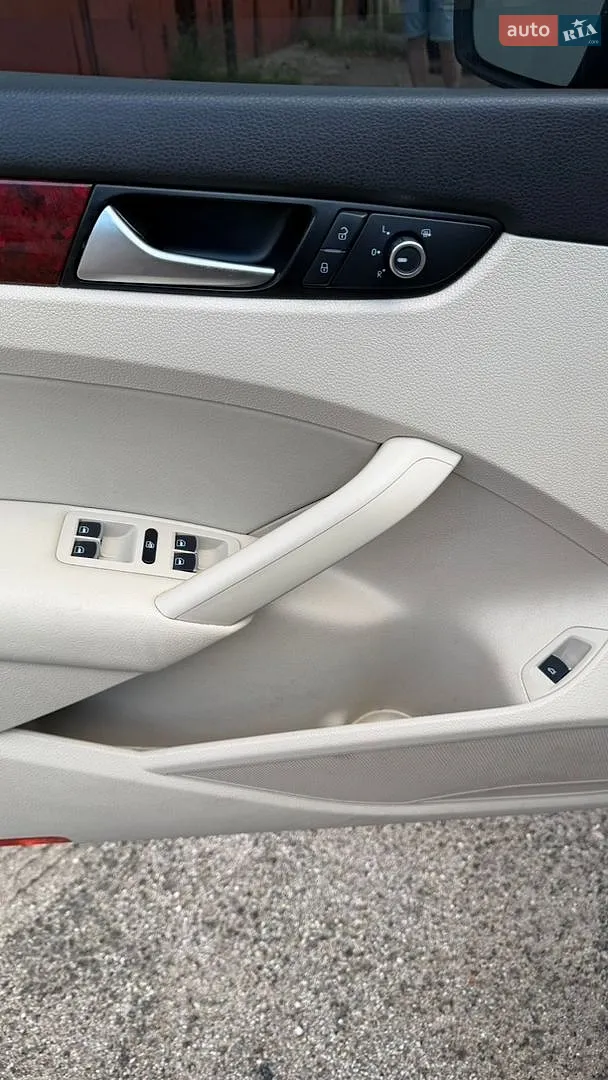 2012 Volkswagen Passat - мініатюра 11