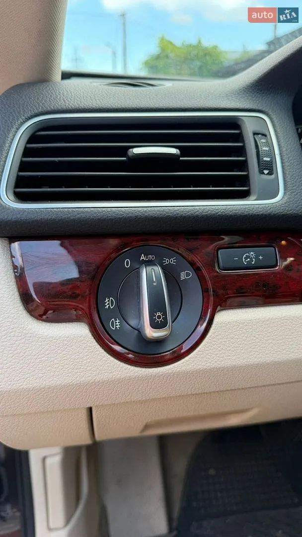 2012 Volkswagen Passat - мініатюра 17