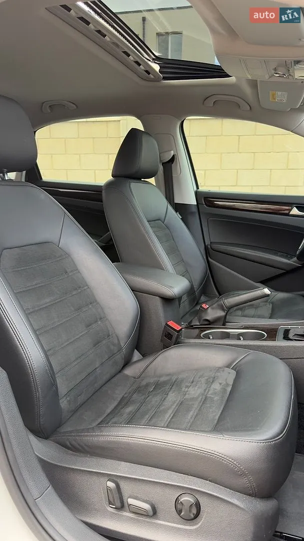 2014 Volkswagen Passat - мініатюра 24