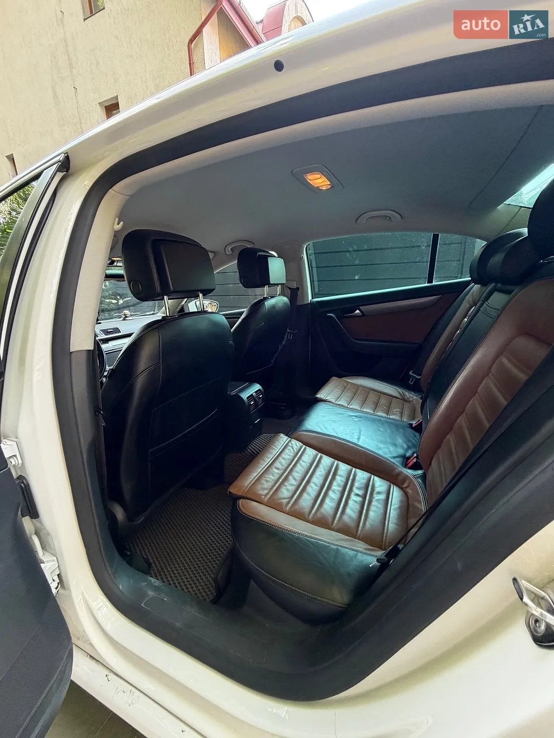 2011 Volkswagen Passat - мініатюра 26