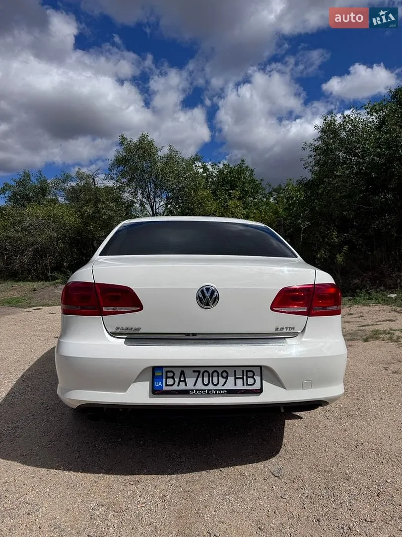 2012 Volkswagen Passat - мініатюра 5