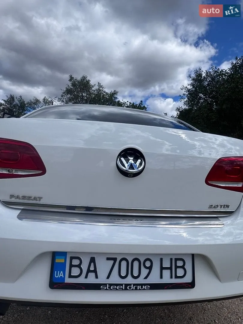 2012 Volkswagen Passat - мініатюра 16