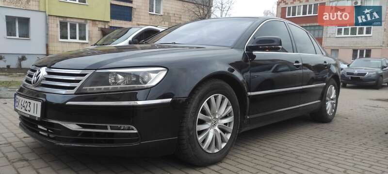Седан Volkswagen Phaeton 2011 в Ровно