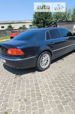 Седан Volkswagen Phaeton 2002 в Ровно