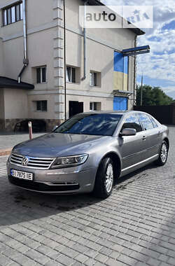 Седан Volkswagen Phaeton 2011 в Кременчуці