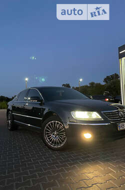 Седан Volkswagen Phaeton 2006 в Ирпене