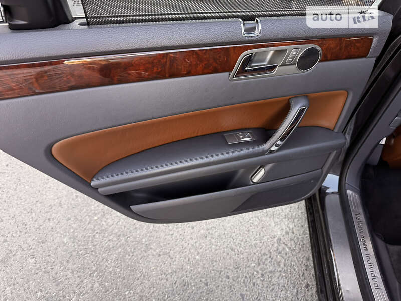 Седан Volkswagen Phaeton 2010 в Тячеві