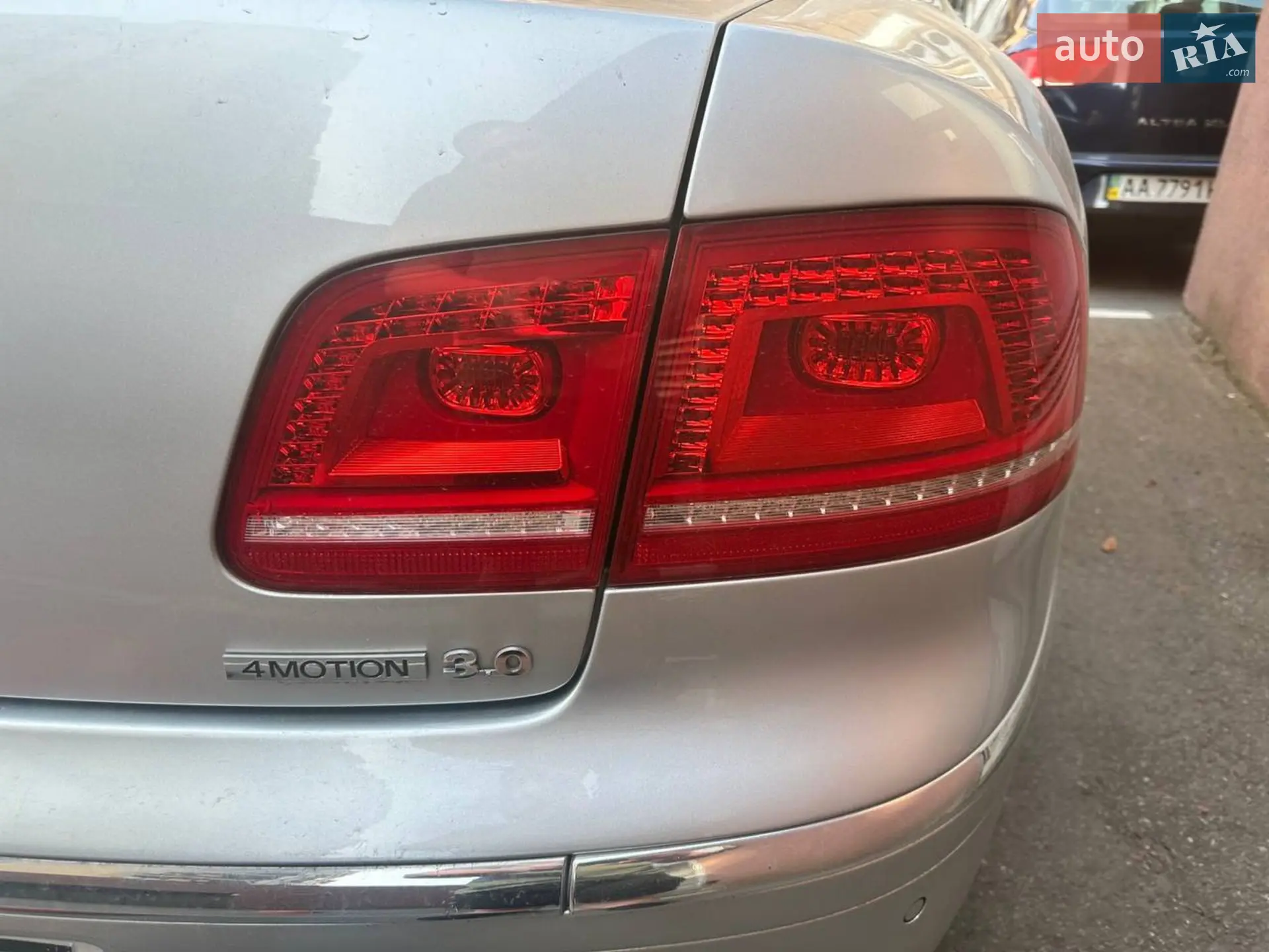 2010 Volkswagen Phaeton - мініатюра 12