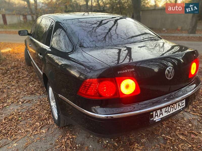 Седан Volkswagen Phaeton 2006 в Виннице