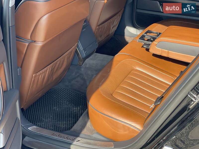 Седан Volkswagen Phaeton 2009 в Ужгороде