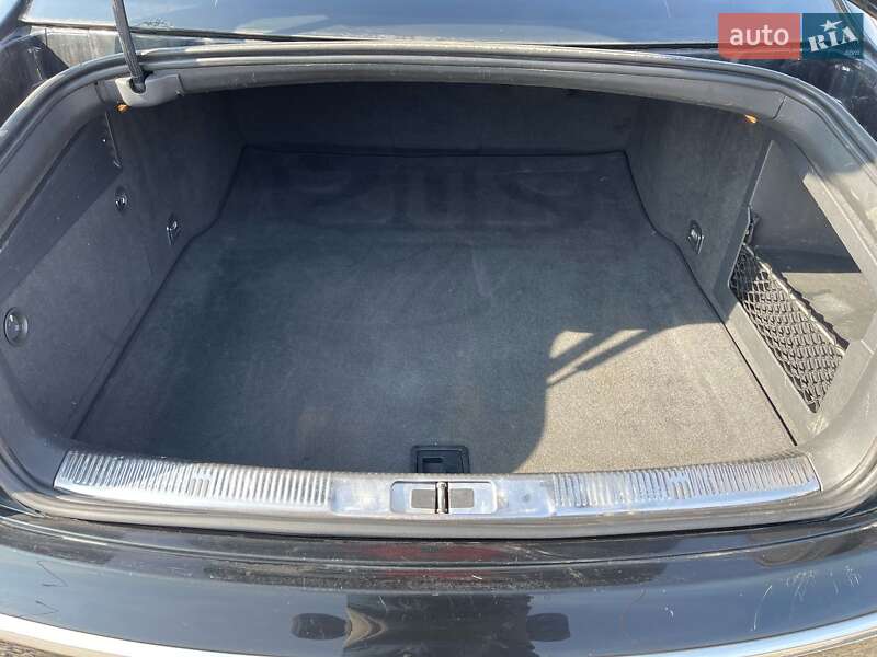 Седан Volkswagen Phaeton 2009 в Ужгороде