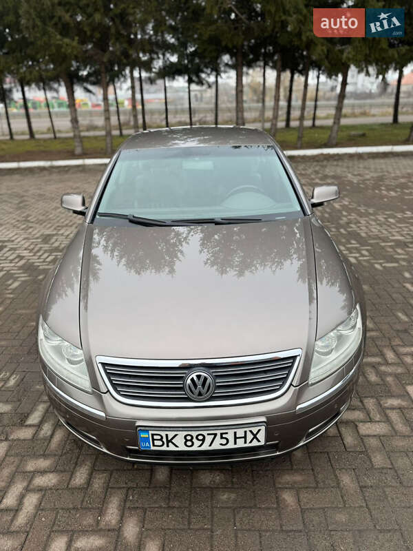 Седан Volkswagen Phaeton 2008 в Рівному