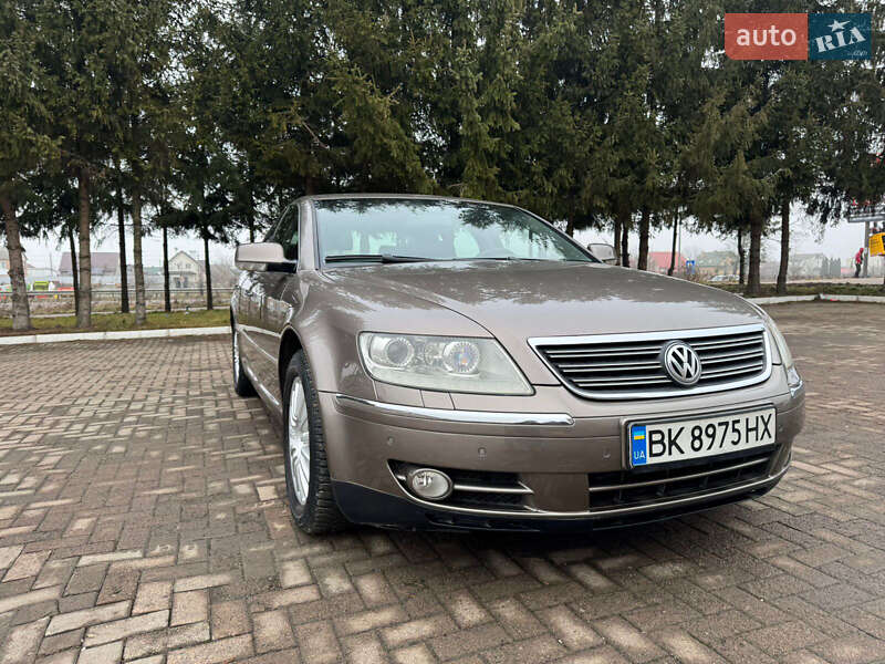Седан Volkswagen Phaeton 2008 в Рівному