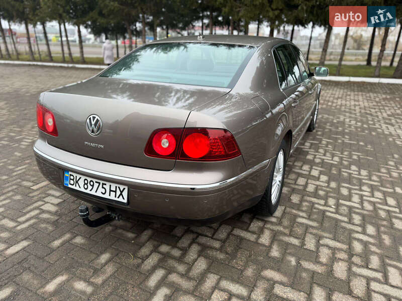 Седан Volkswagen Phaeton 2008 в Рівному