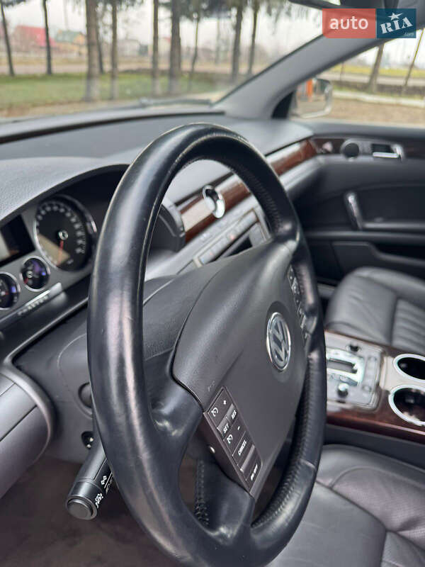 Седан Volkswagen Phaeton 2008 в Рівному