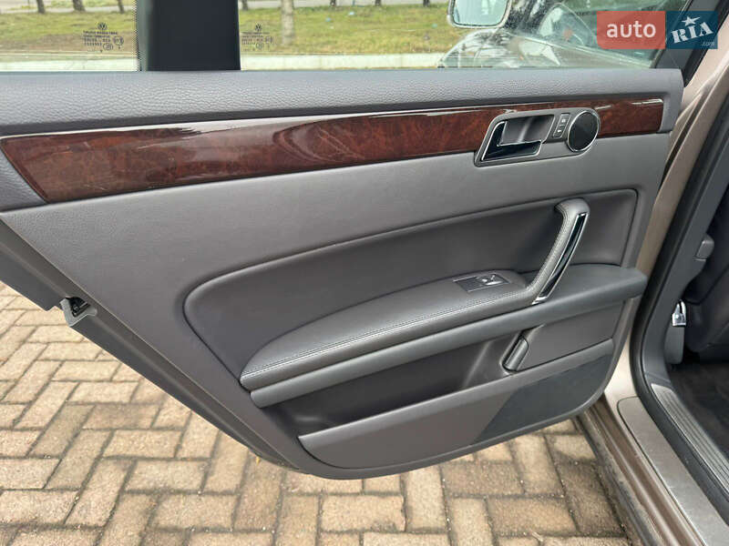 Седан Volkswagen Phaeton 2008 в Рівному