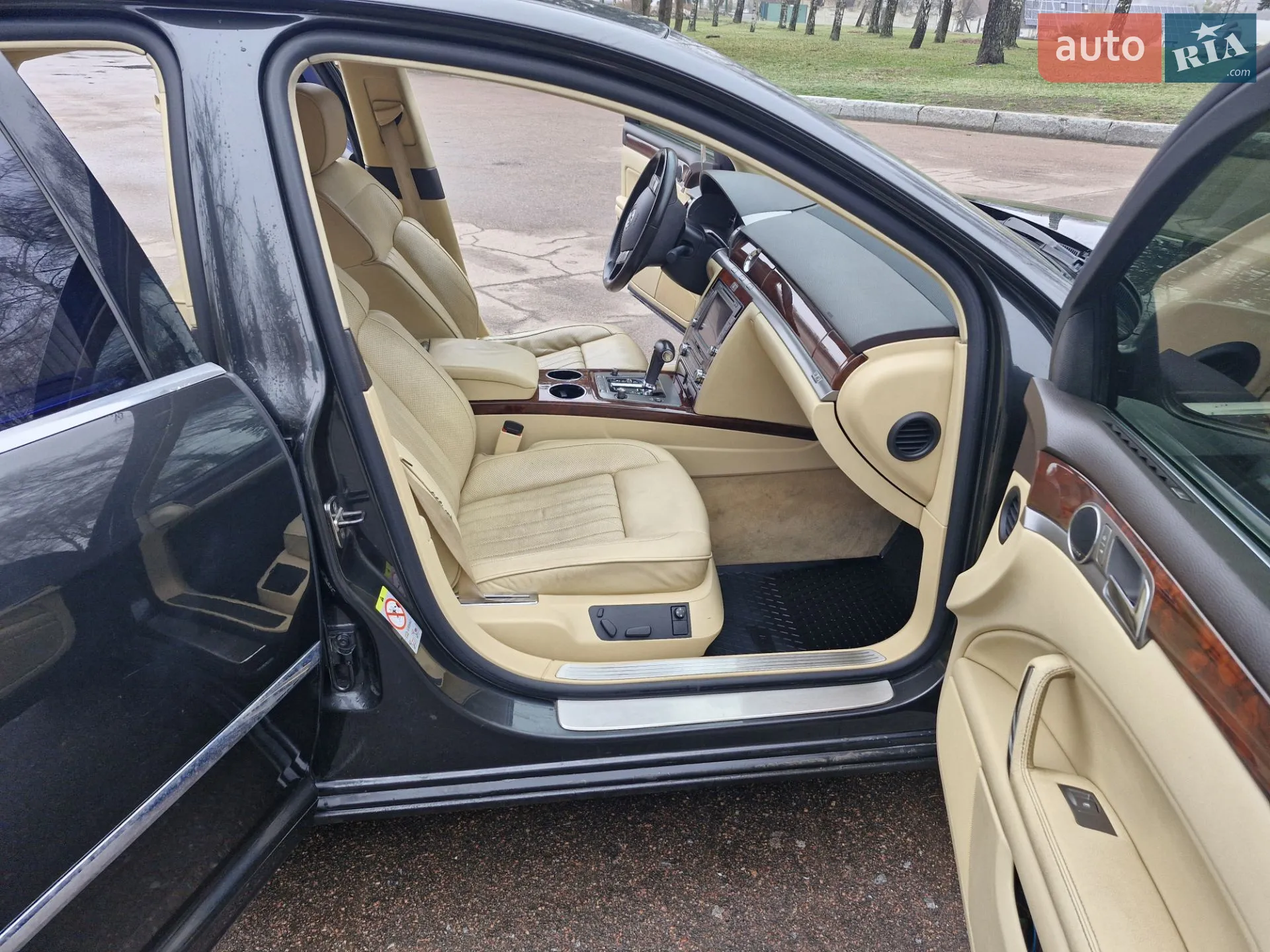 2011 Volkswagen Phaeton - мініатюра 24