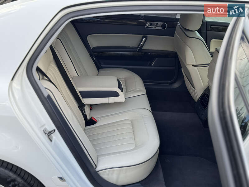 Седан Volkswagen Phaeton 2014 в Киеве