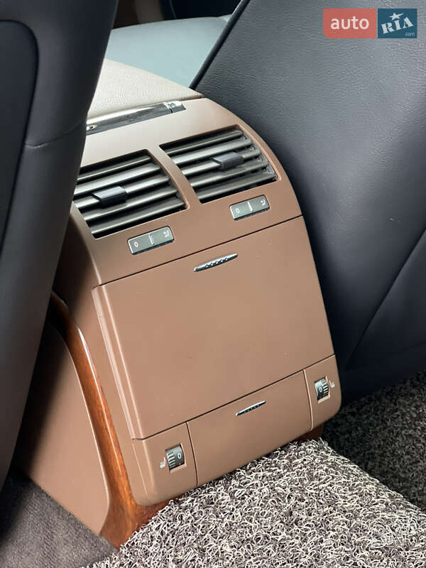 Седан Volkswagen Phaeton 2013 в Львові