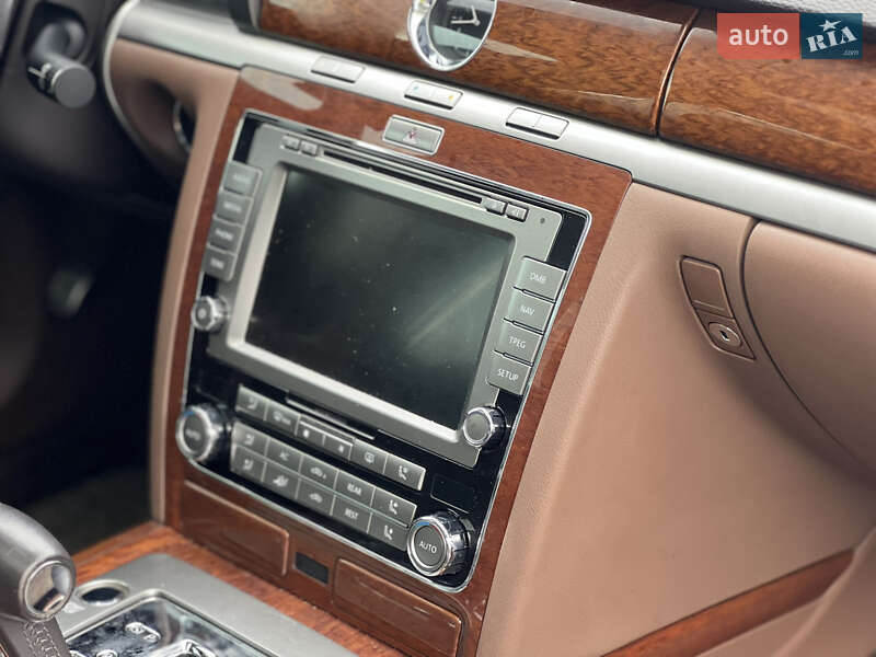 Седан Volkswagen Phaeton 2013 в Львові