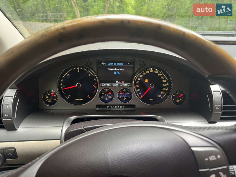 Седан Volkswagen Phaeton 2011 в Києві