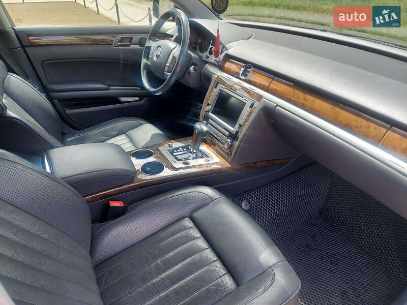 Седан Volkswagen Phaeton 2013 в Николаеве