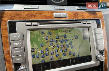 Седан Volkswagen Phaeton 2011 в 