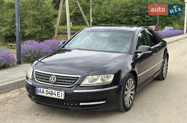 Седан Volkswagen Phaeton 2004 в Сколе