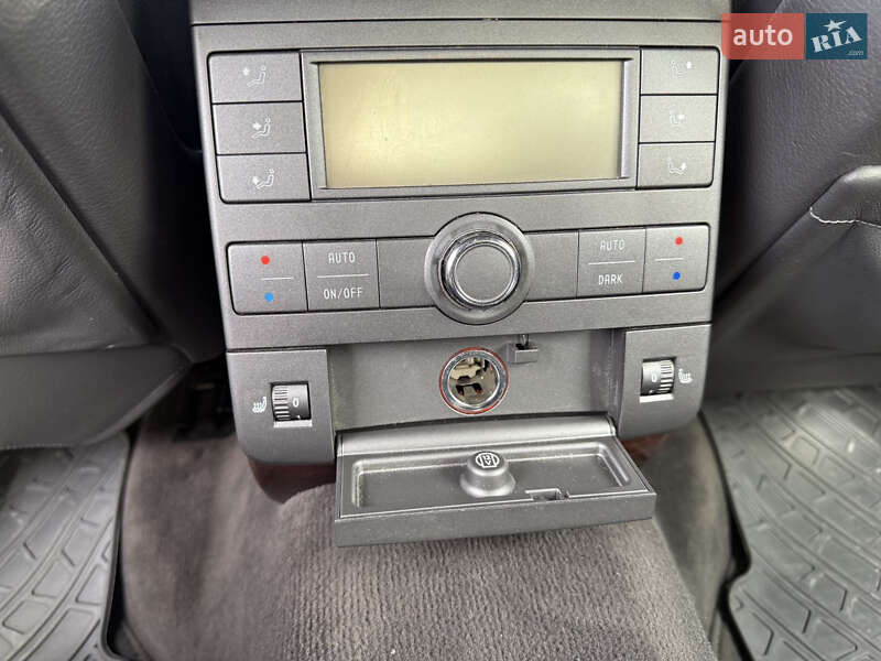 Седан Volkswagen Phaeton 2007 в Александрие
