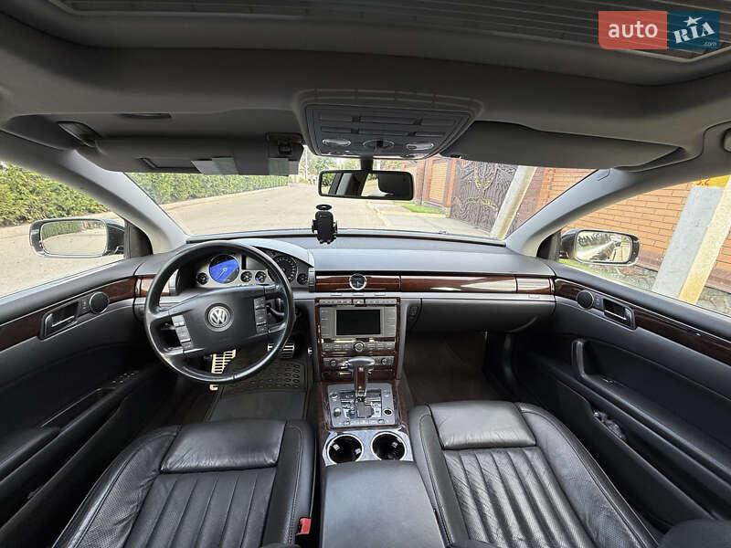 Седан Volkswagen Phaeton 2007 в Александрие