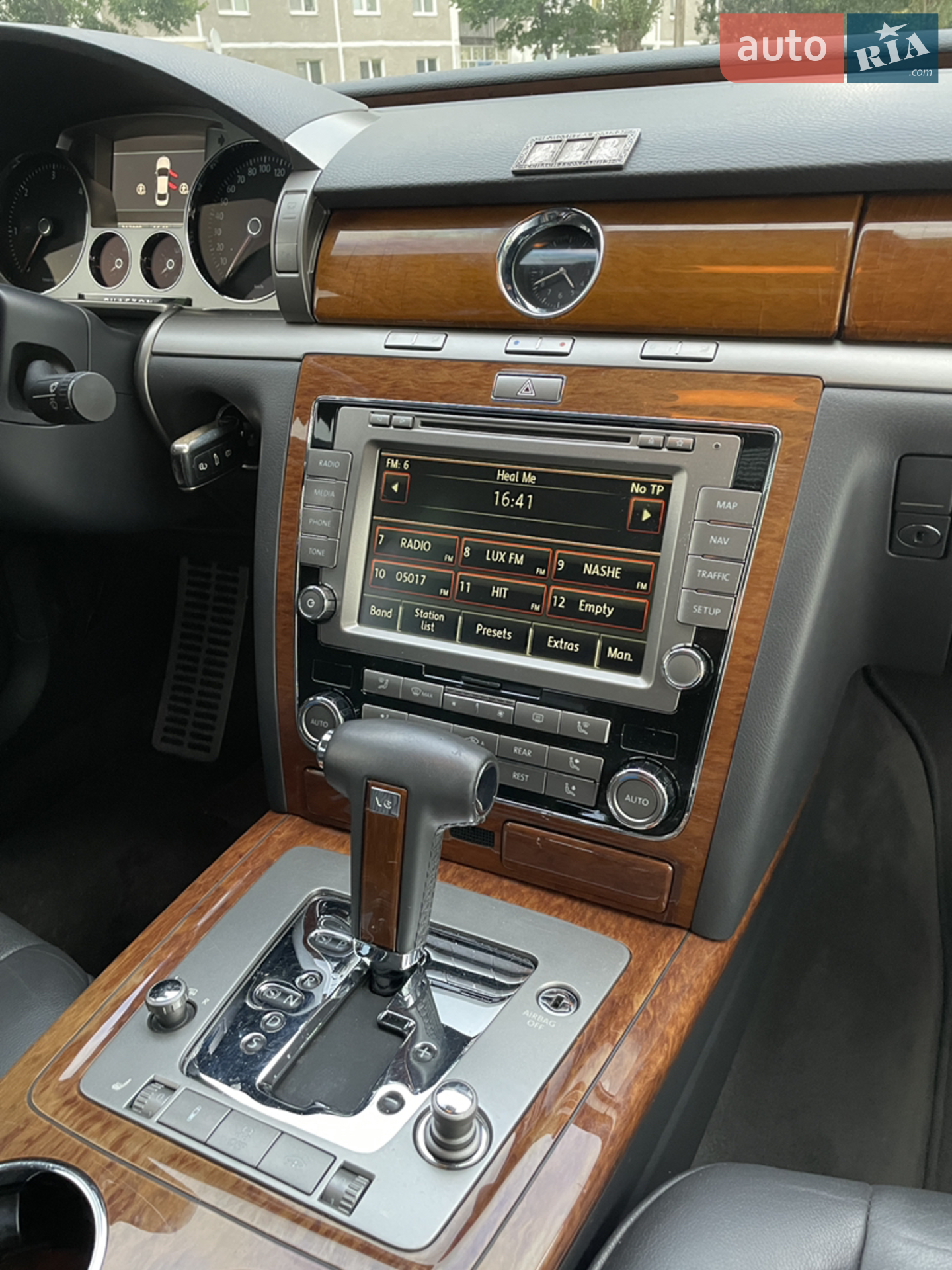 2011 Volkswagen Phaeton - мініатюра 28