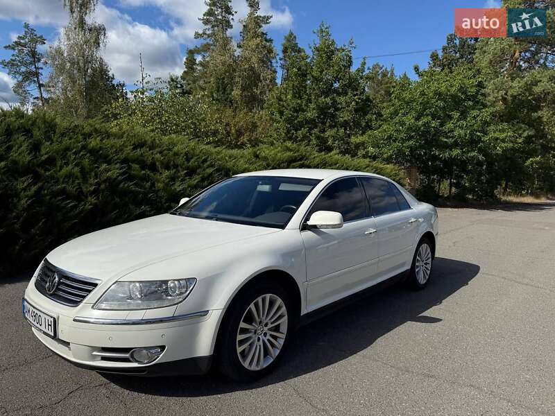 Седан Volkswagen Phaeton 2009 в Малине
