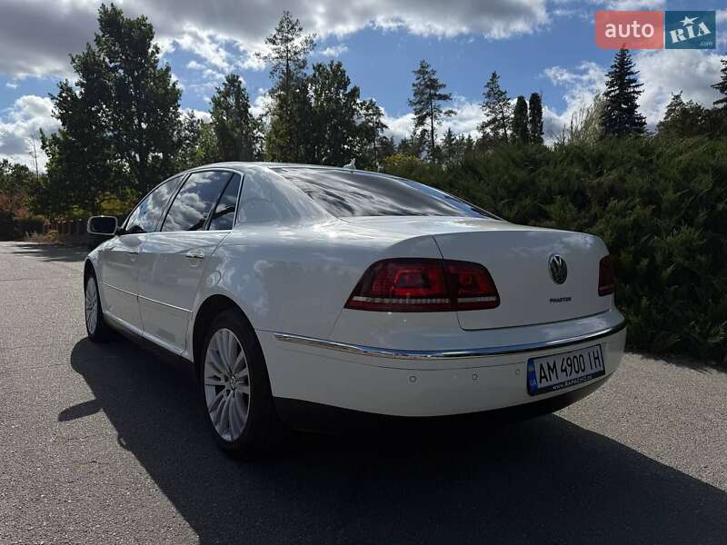 Седан Volkswagen Phaeton 2009 в Малине