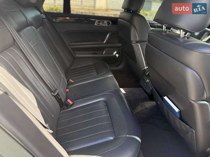 Седан Volkswagen Phaeton 2009 в Малине