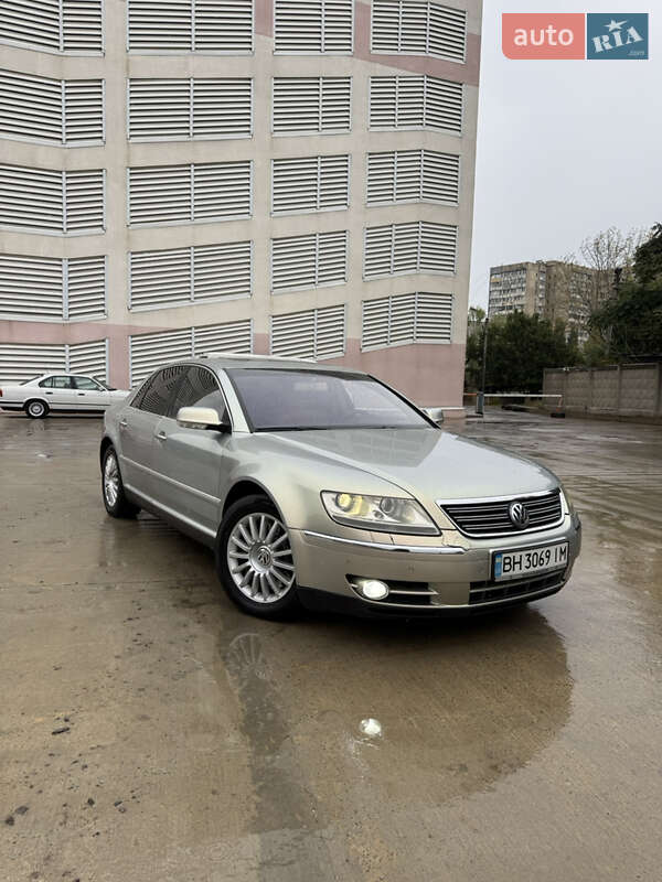Седан Volkswagen Phaeton 2006 в Одессе