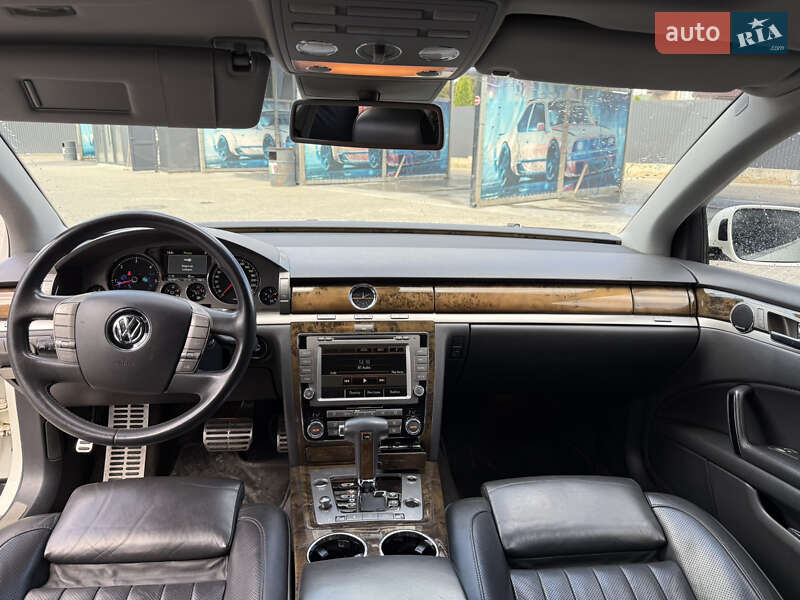 Седан Volkswagen Phaeton 2013 в Львові